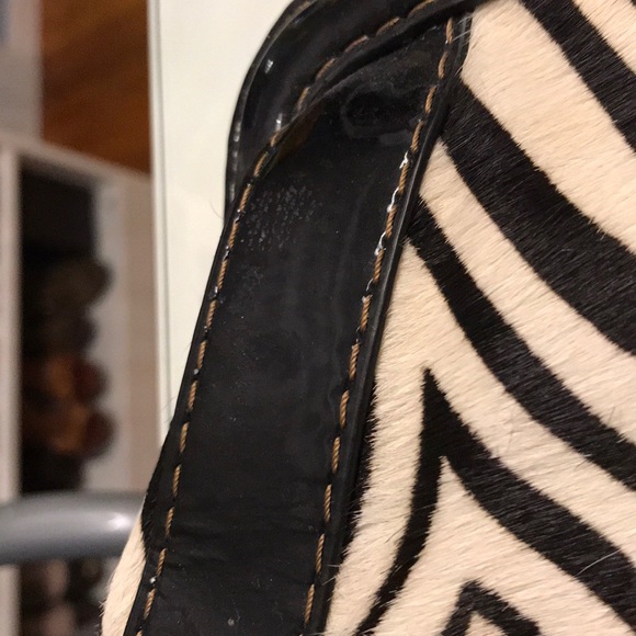 Rafe Clutch zebra print. - Picture 6 of 6